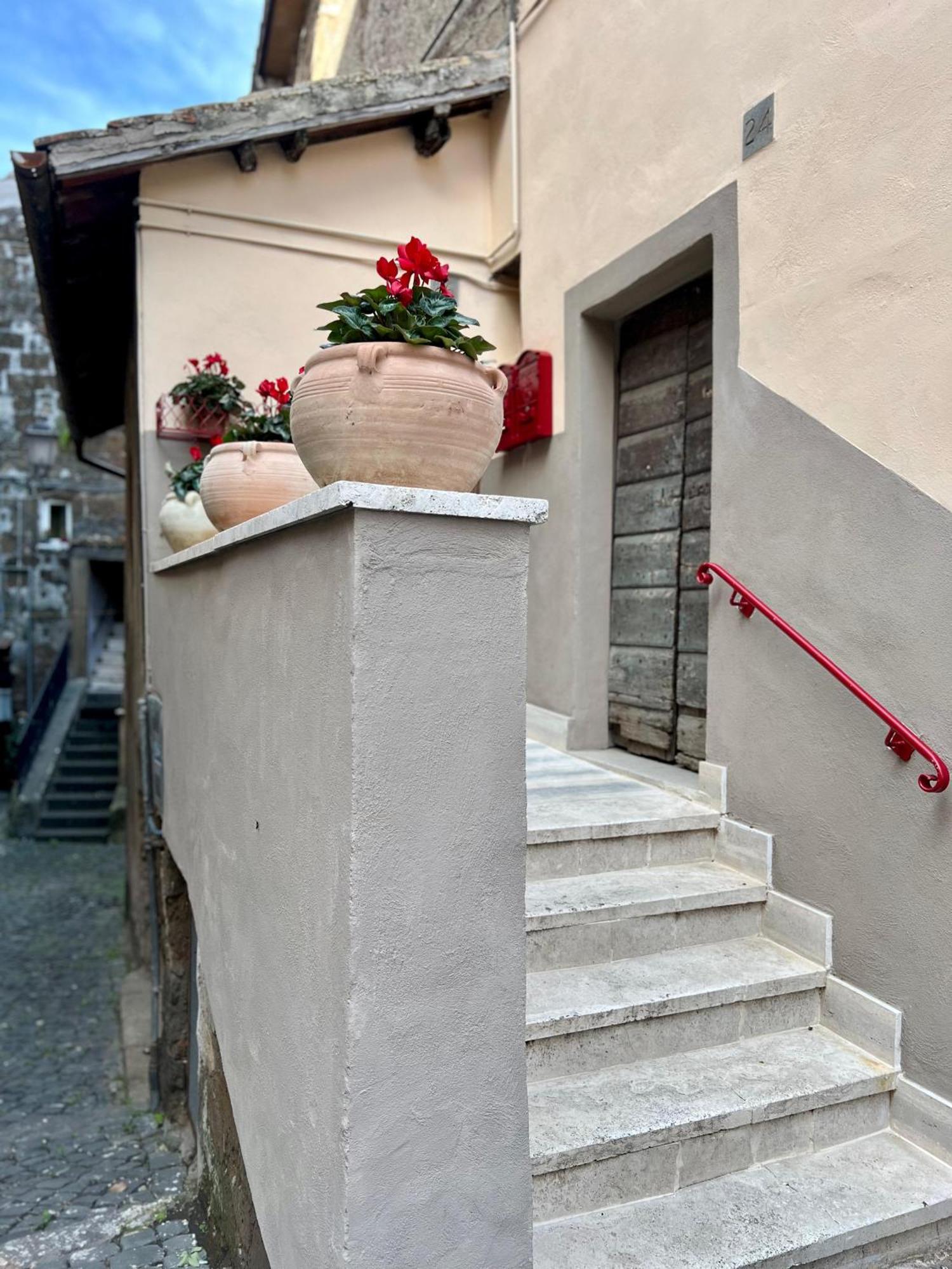 Elena'S Suite Sutri Exterior photo